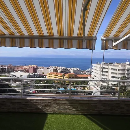 Luxury With Stunning Ocean View Apartament